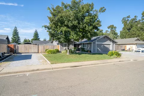 6928 Yvonne Ct, Redding, CA 96001 photo 4