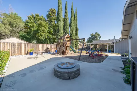 6928 Yvonne Ct, Redding, CA 96001 photo 33