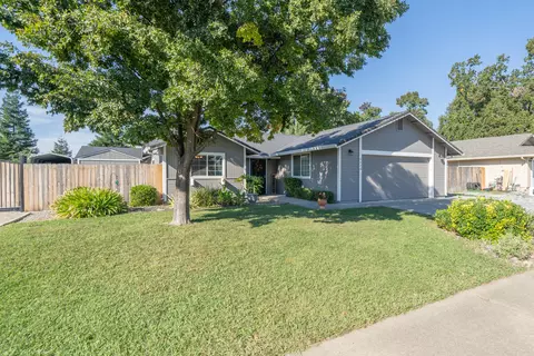 6928 Yvonne Ct, Redding, CA 96001 photo 2