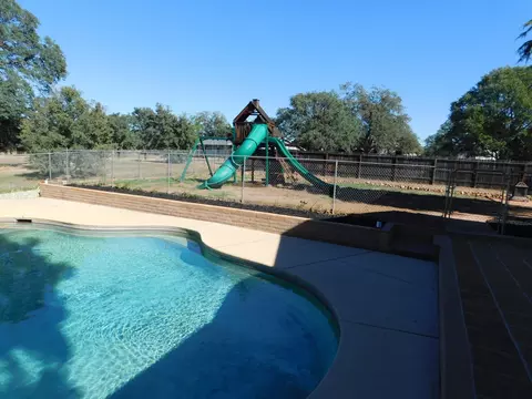 1051 Gibralter Rd, Redding, CA 96003
