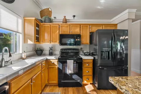 1404 Grouse Dr, Redding, CA 96003 photo 8