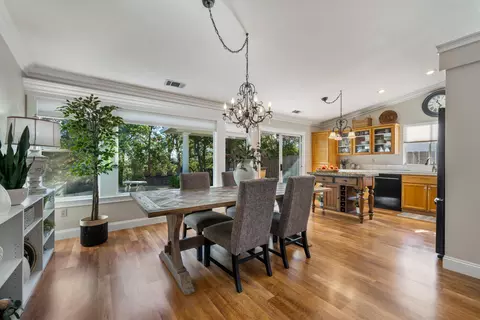 1404 Grouse Dr, Redding, CA 96003