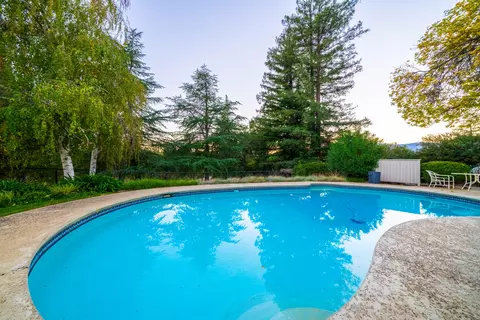 16111 Plateau Cir, Redding, CA 96001 photo 5