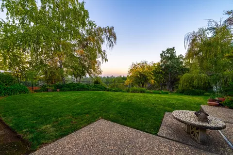 16111 Plateau Cir, Redding, CA 96001 photo 3