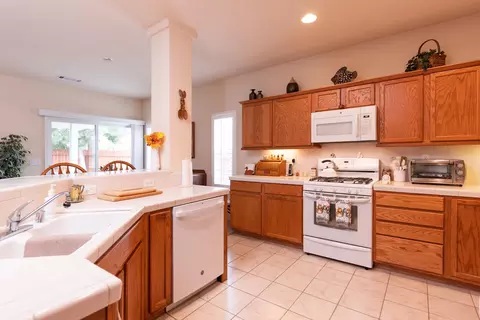 495 David Ave, Red Bluff, CA 96080 photo 4