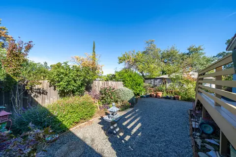 2058 Sonoma St, Redding, CA 96001 photo 25