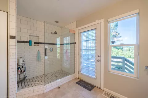 2058 Sonoma St, Redding, CA 96001 photo 23