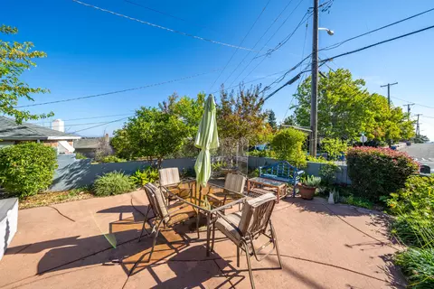 2058 Sonoma St, Redding, CA 96001 photo 7