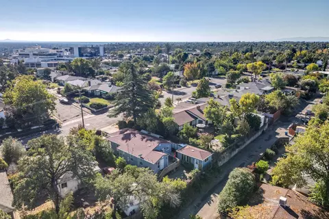 2058 Sonoma St, Redding, CA 96001 photo 32