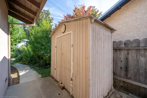 485 Teakwood Dr, Redding, CA 96003 photo 38