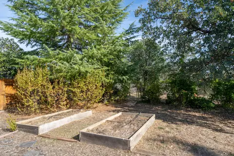 485 Teakwood Dr, Redding, CA 96003 photo 40