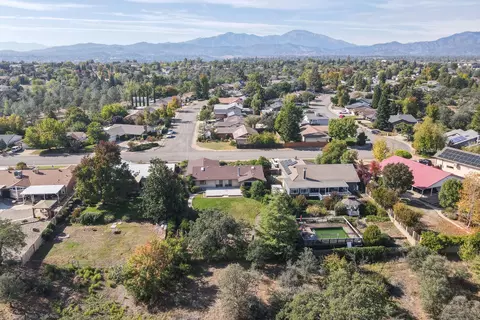 485 Teakwood Dr, Redding, CA 96003 photo 47