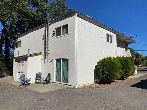 504 Sacramento Ave, Red Bluff, CA 96080 photo 3