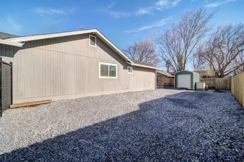 6937 Yvonne Ct, Redding, CA 96001 photo 39