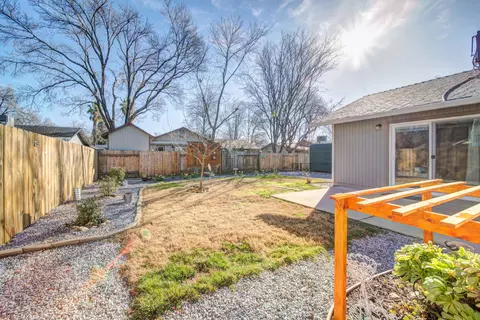 6937 Yvonne Ct, Redding, CA 96001 photo 33