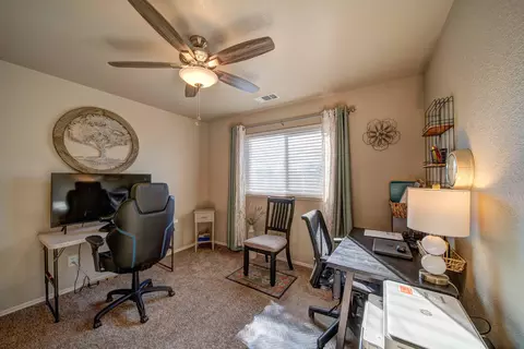 6937 Yvonne Ct, Redding, CA 96001 photo 21