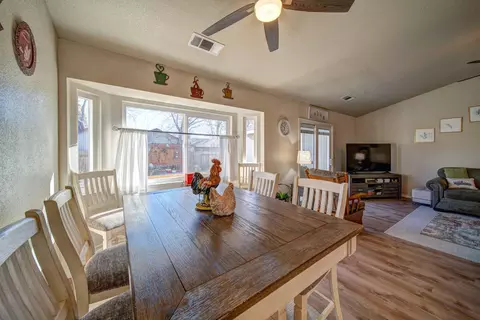 6937 Yvonne Ct, Redding, CA 96001 photo 10