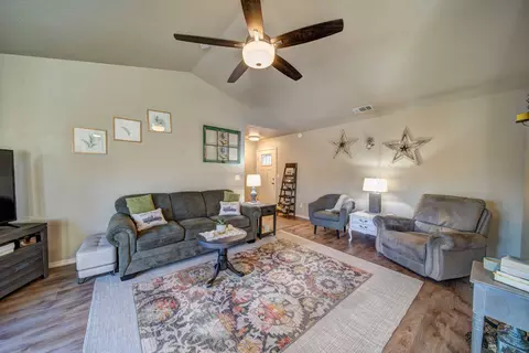 6937 Yvonne Ct, Redding, CA 96001 photo 6