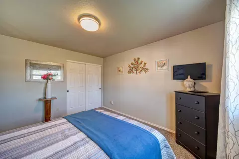 6937 Yvonne Ct, Redding, CA 96001 photo 17