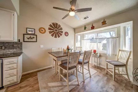 6937 Yvonne Ct, Redding, CA 96001 photo 8