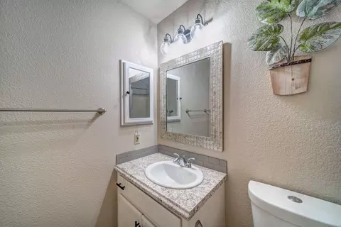 6937 Yvonne Ct, Redding, CA 96001 photo 19