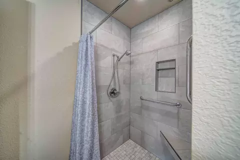 6937 Yvonne Ct, Redding, CA 96001 photo 28