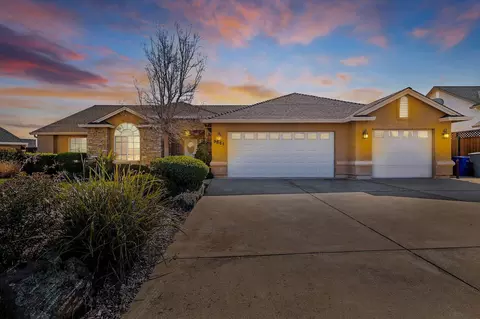3851 Wisteria Ct, Redding, CA 96001