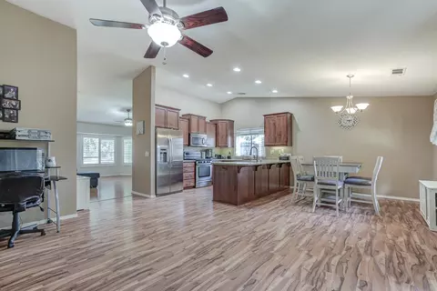 6679 Waterford Dr, Redding, CA 96001 photo 11