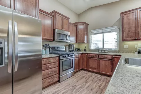 6679 Waterford Dr, Redding, CA 96001 photo 7