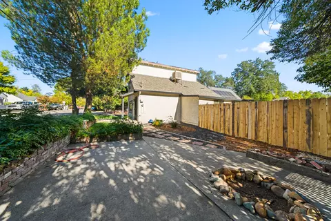 1245 Olive Ave, Redding, CA 96001 photo 27