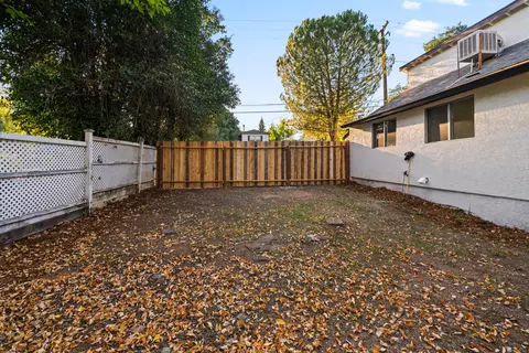 1245 Olive Ave, Redding, CA 96001 photo 23