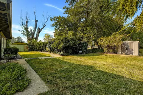 2626 N Bonnyview Rd, Redding, CA 96001 photo 8