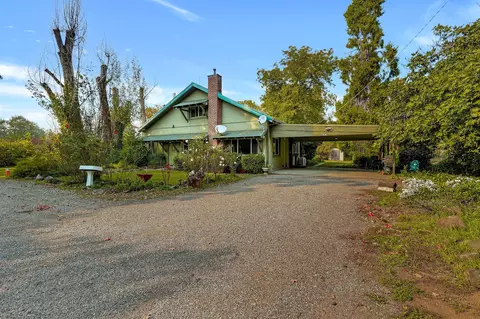2626 N Bonnyview Rd, Redding, CA 96001
