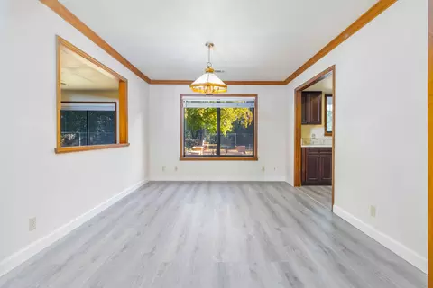 Dining - 19402 Covey Rd, Redding, CA 96003 photo 1 of 1