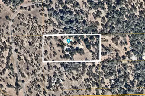 Bath - 19402 Covey Rd, Redding, CA 96003 photo 6 of 6