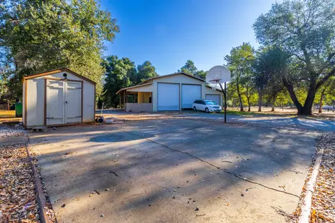Exterior - 19402 Covey Rd, Redding, CA 96003 photo 12 of 15
