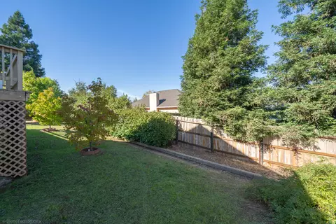 4957 Tralee Ln, Redding, CA 96001 photo 35