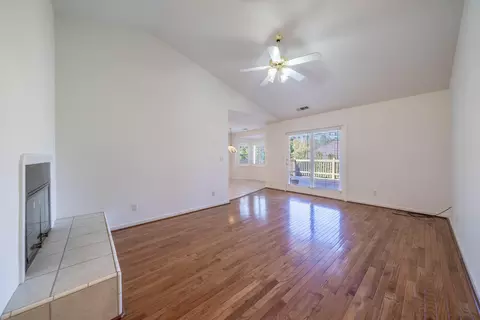4957 Tralee Ln, Redding, CA 96001 photo 4