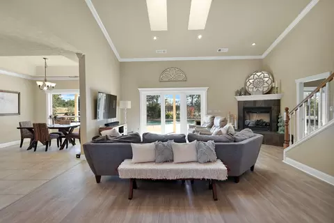 20901 Old 44 Dr, Redding, CA 96003 photo 9