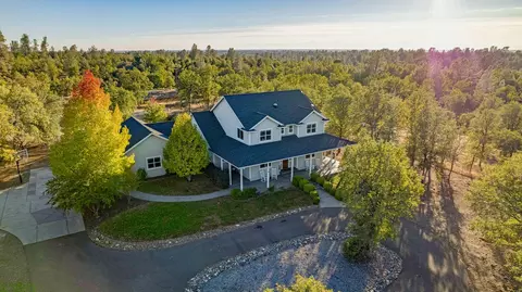 20901 Old 44 Dr, Redding, CA 96003
