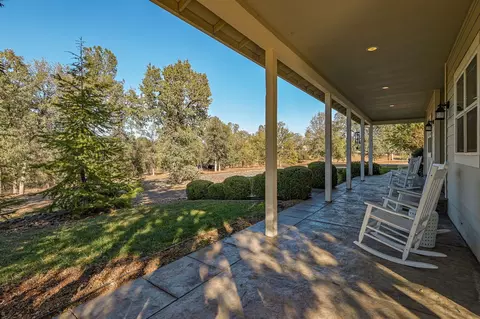 20901 Old 44 Dr, Redding, CA 96003 photo 4