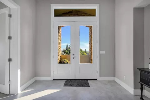 1054 Bianca Walk, Redding, CA 96001 photo 7