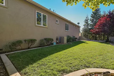 1054 Bianca Walk, Redding, CA 96001 photo 54