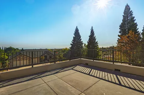 1054 Bianca Walk, Redding, CA 96001 photo 31