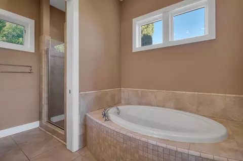 1054 Bianca Walk, Redding, CA 96001 photo 23