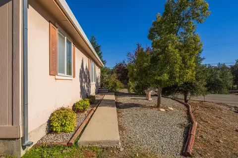 16755 Thompson Ln, Redding, CA 96001 photo 19