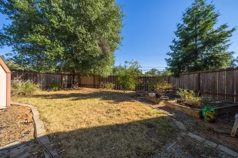 16755 Thompson Ln, Redding, CA 96001 photo 16