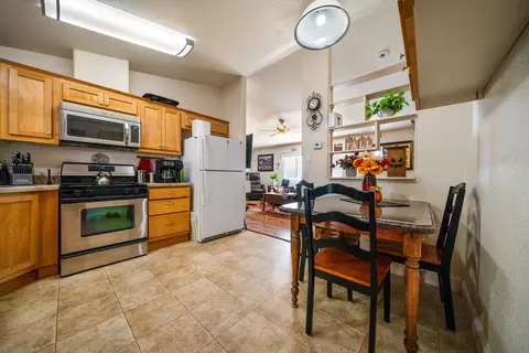 16755 Thompson Ln, Redding, CA 96001 photo 8