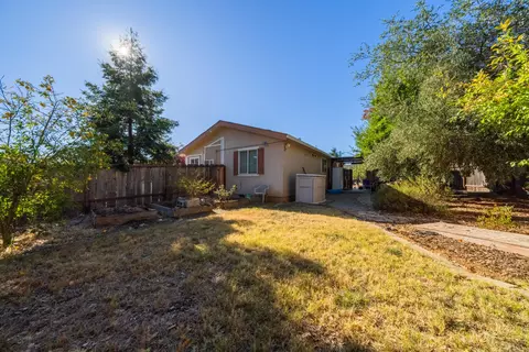 16755 Thompson Ln, Redding, CA 96001 photo 18