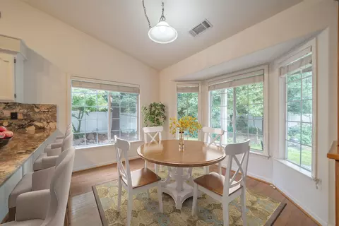Dining - 2287 Western Oak Dr, Redding, CA 96002 photo 1 of 1